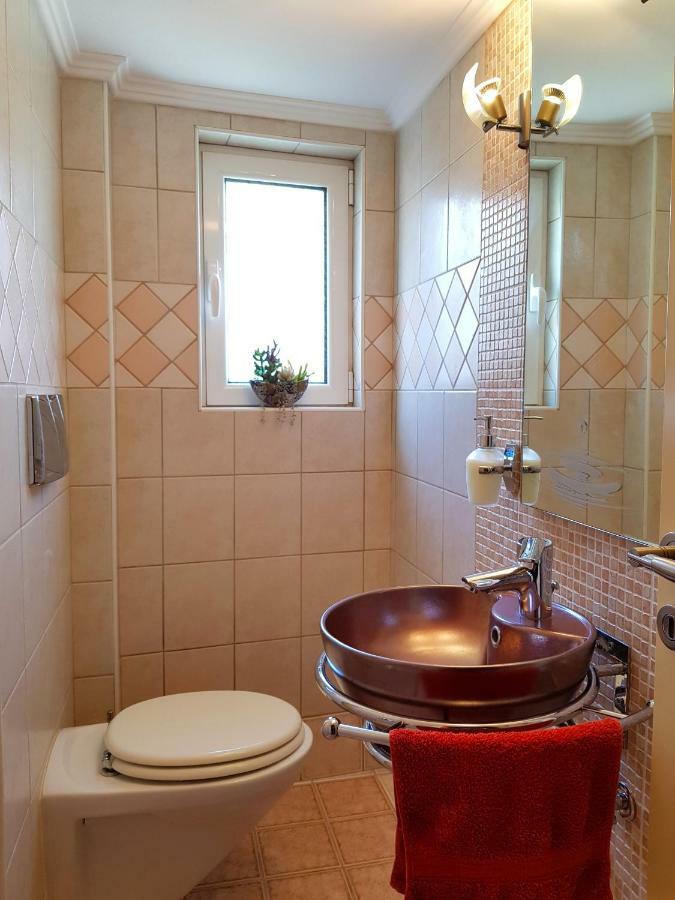 Villa Smeralda Sarande Ngoại thất bức ảnh